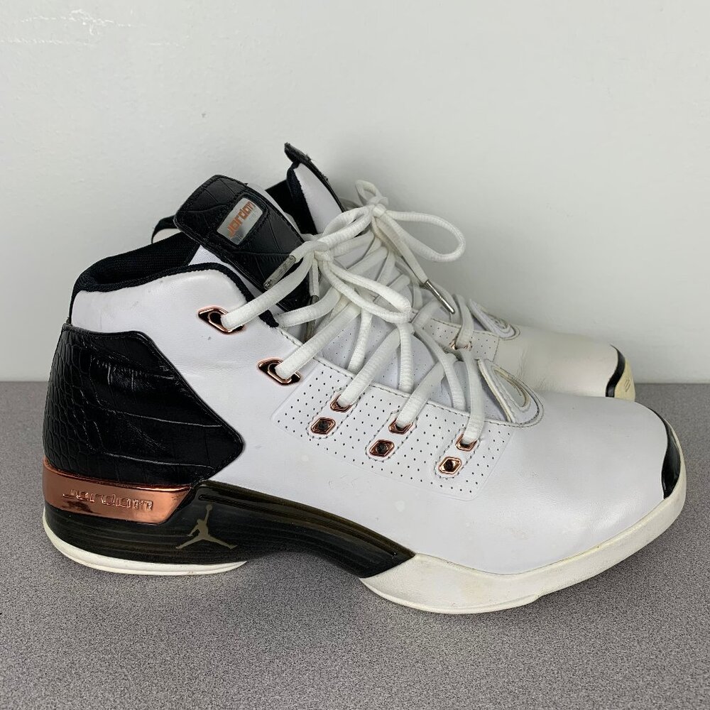 Air Jordan 17 Retro Copper 832816-122 Men's size 9